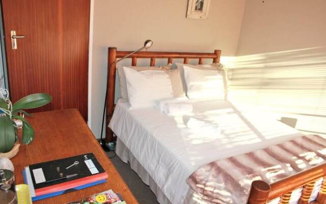 Sue's bnb in Bothasig