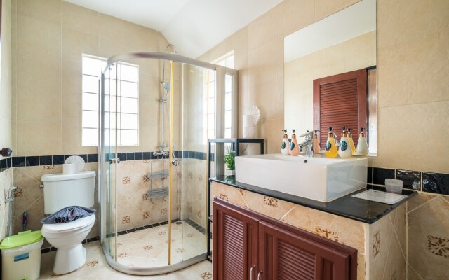 Chalong 99 Residence Villa