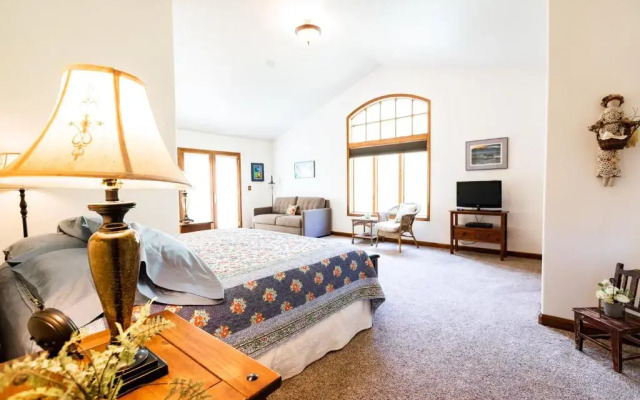 The Inn at Tern Lake