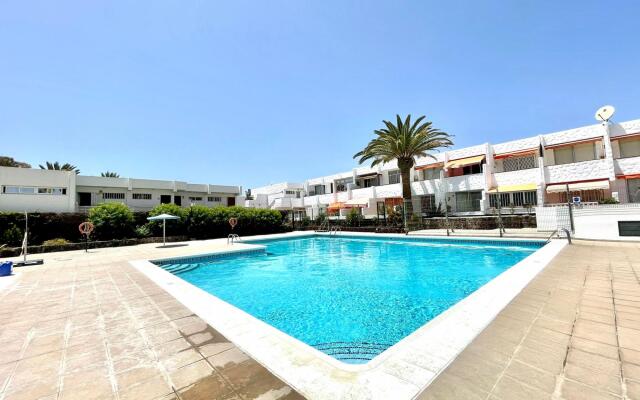 One cozy bedroom with Wifi,pool in Tenerife South