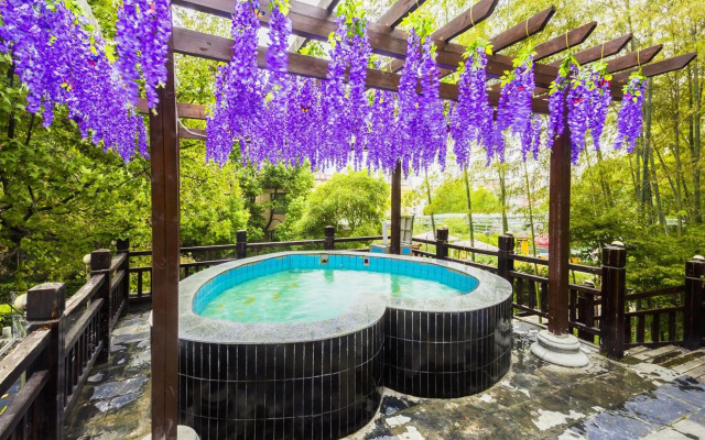 Xianning Chutian Yaochi Hot Spring Resort