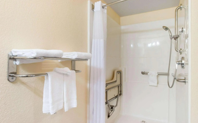 Quality Inn & Suites Crescent City Redwood Coast