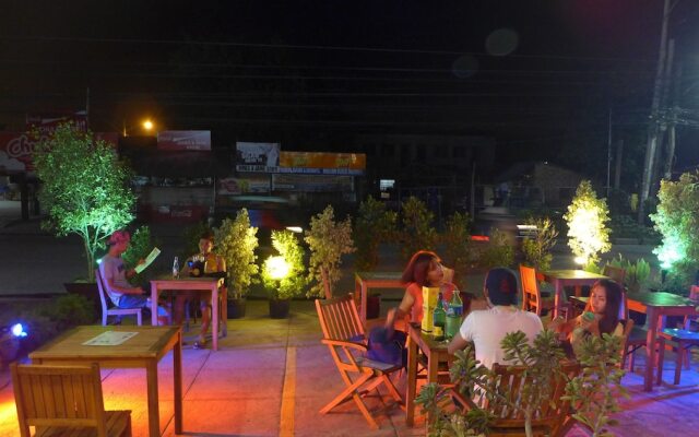 Rozen Suites Paradise
