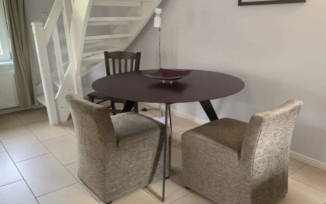 "luv With Shed" in House Smaswai 10