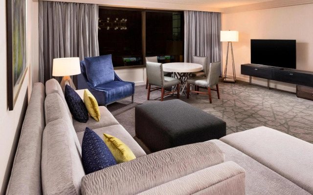 Sheraton Bloomington Hotel