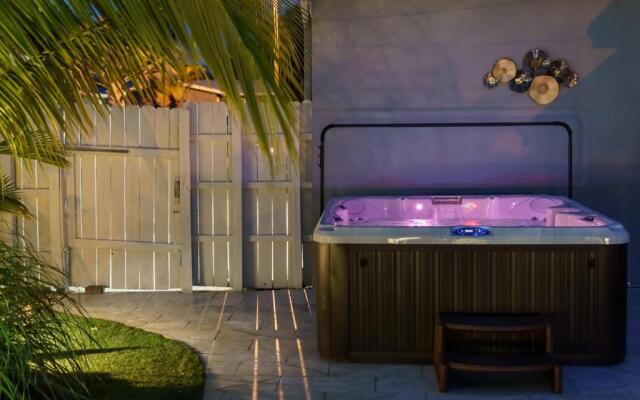 Tiki-home Elite Staycation