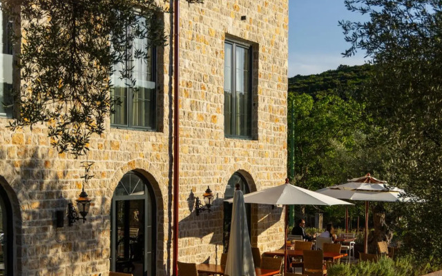 Mashtra The Olive House