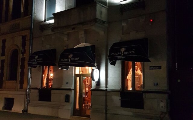 Accomodation by Cami