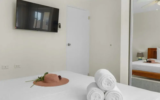 Central 4br3ba Villa w Ocean Views Private Pool