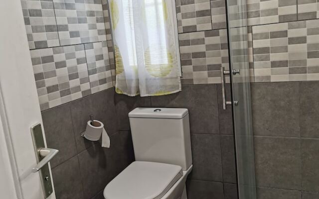 Nelidas Pri. Bungalow Pool & wifi free.