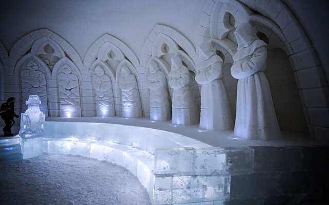 Lapland Hotels Snow Village