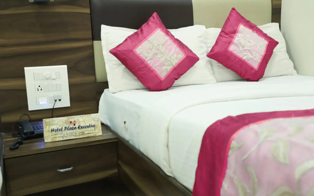 Hotel Plaza Executive Kurla
