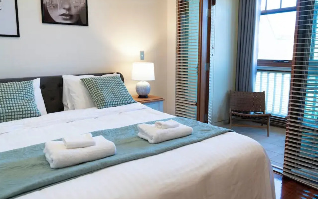 Cozy Home with fireplace 5mins to beach