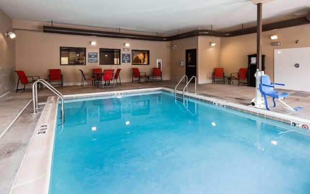 Super 8 Bismarck North