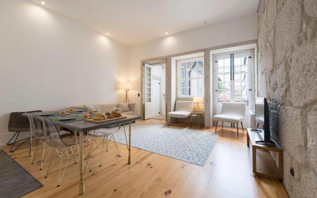 Lovelystay - Dirk Apartment Almada 3º T