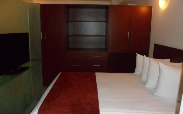 Suites Capri Reforma
