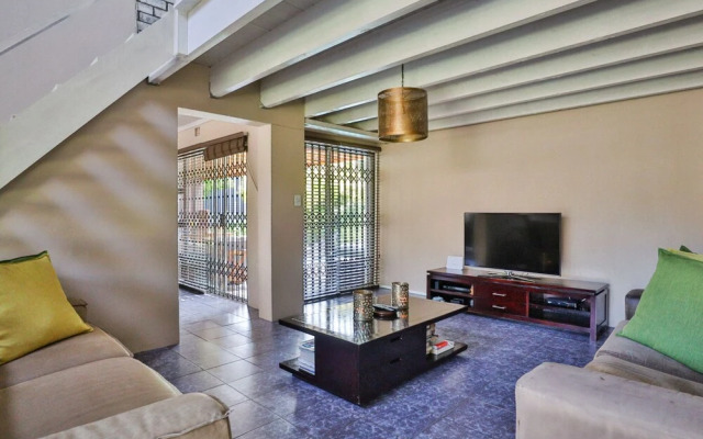 Fairview Crescent 03 by CTHA