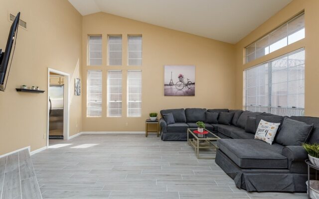 Casa Caliente 3 Bedroom Home by Redawning