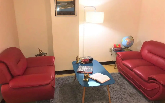 2 Bedroom Downtown Apt Friends Families Ideal