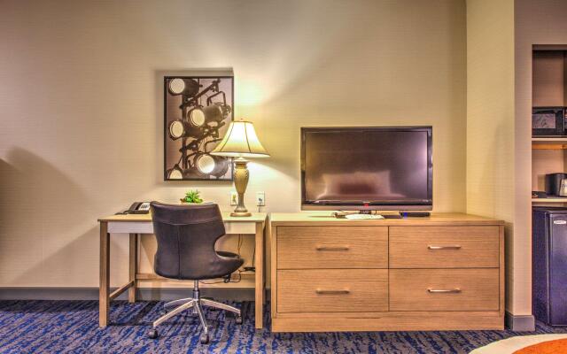 Best Western Plus Media Center Inn & Suites