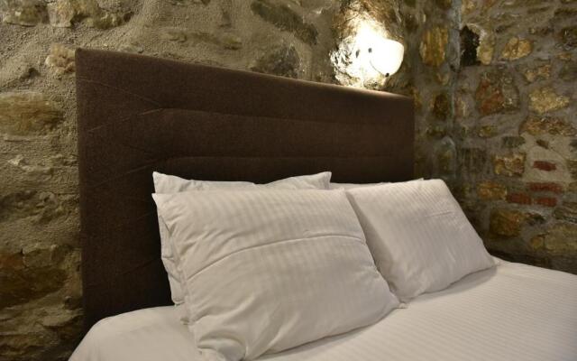 Canyon Matka Hotel