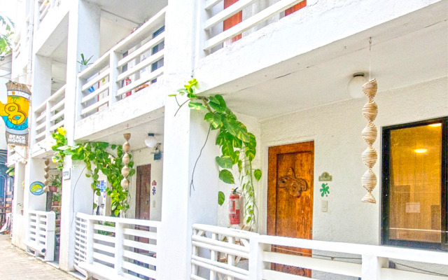 Cocotel Penthouse 8 Colors