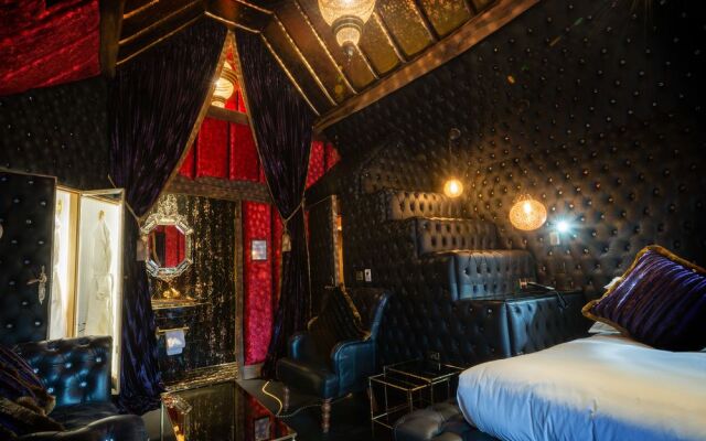 Crazy Bear Hotel-Beaconsfield