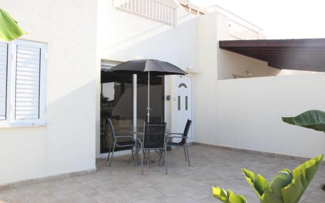 Lovely 2 bedroom ground floor apartment