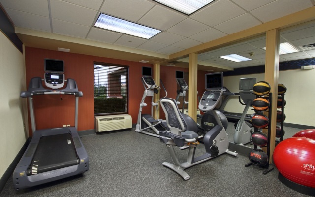 Hampton Inn & Suites Newtown
