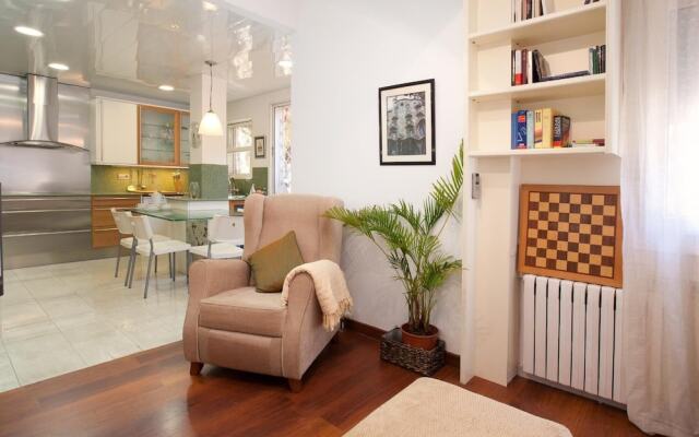 Akira Flats Sant Pau apartments