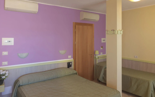 Hotel Arco Romana