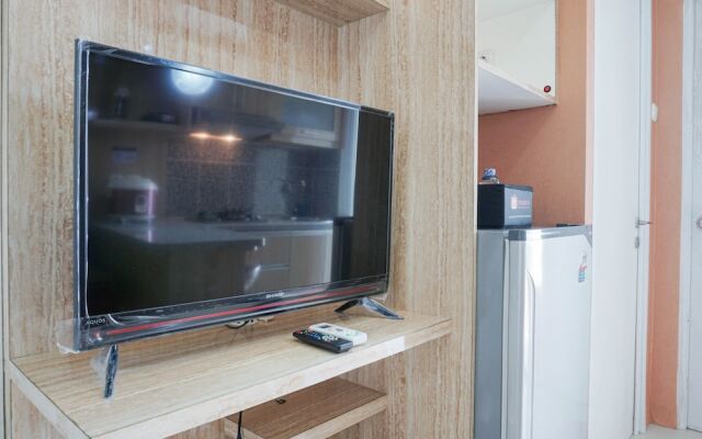 Homey and Fresh 2BR Green Pramuka Apartment