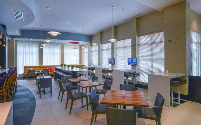 Hilton Garden Inn Raleigh /Crabtree Valley