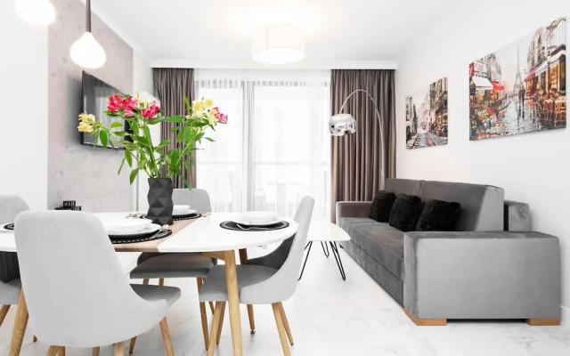 Apartment Dzielna Warsaw by Renters