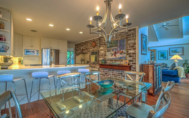 5 South Beach Lagoon