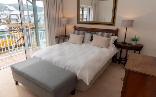 Waterfront 47 Spinniker