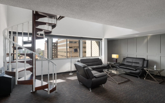 Ramada Plaza by Wyndham Regina Downtown