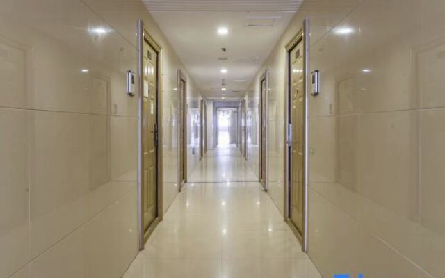 Hotel Miria Kunming