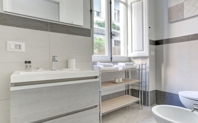 Santi Quattro Apartment & Rooms - Colosseo