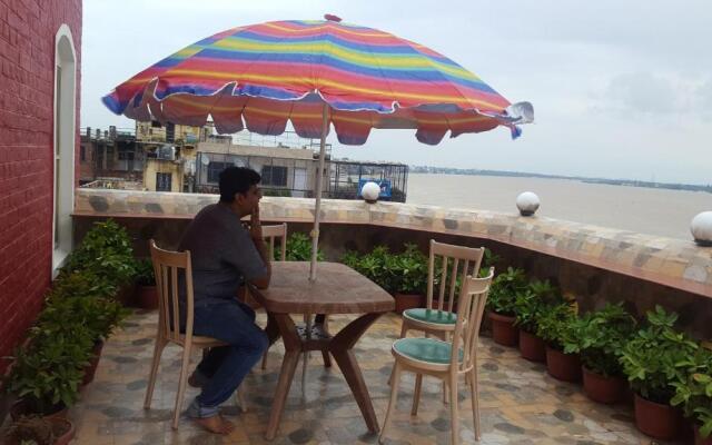 Shiva Ganges View Guest House