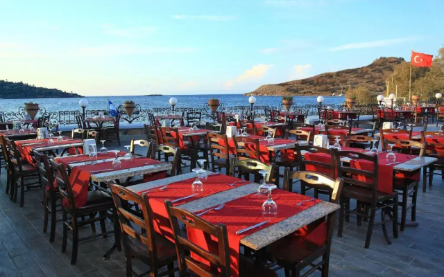 Club Cactus Fleur Beach