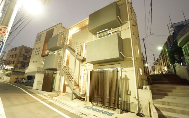 Minami Outsuka Mark's apartment