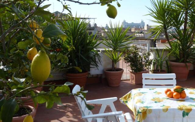 Apartment Spanish Steps with panoramic roof-terrace