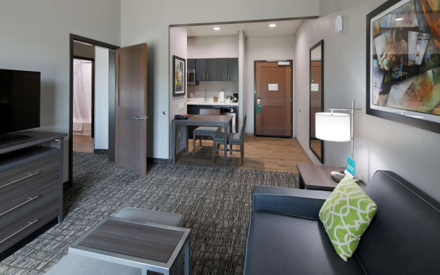 Homewood Suites by Hilton Topeka