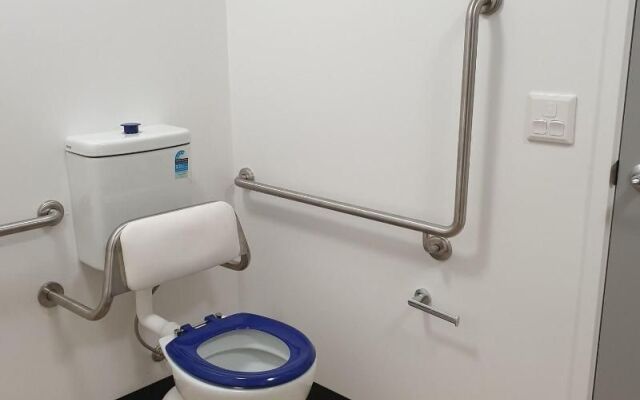Lake Kawana Accommodation