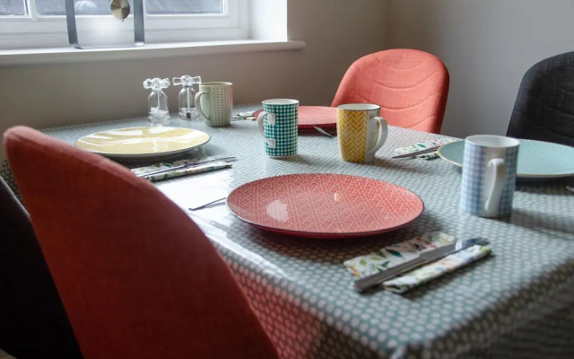 Modern 2-Bed Flat In Tavistock Centre