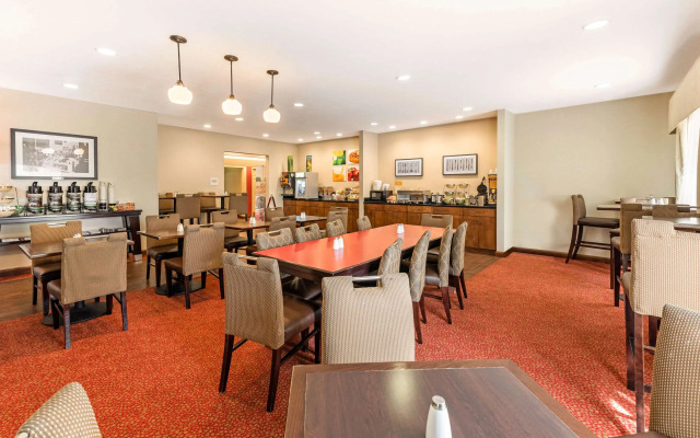 Quality Inn & Suites University Fort Collins