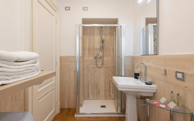 Milan Royal Suites & Luxury Apartments