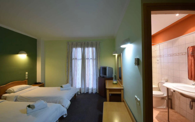 Mont Helmos Hotel