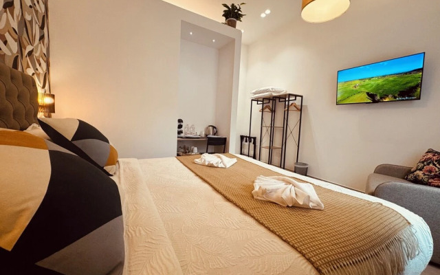 Lina Suites & Rooms